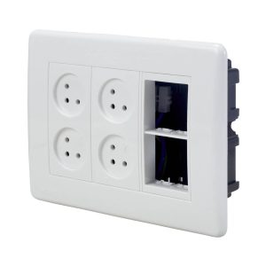 עמדת Home & Office תחת הטיח 6 מודול, 4 שקעים ומתאם גוויס עמדת Home & Office תחת הטיח 6 מודול, 4 שקעים ומתאם גוויס