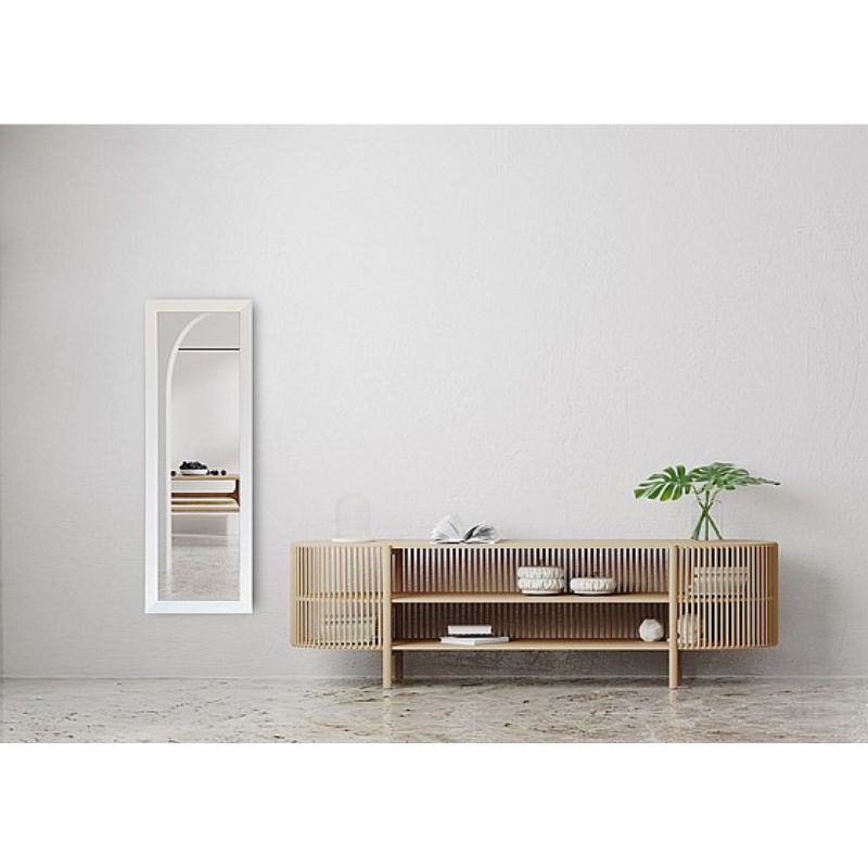 מראת תליה דגם אמי קטן 40X110 ס"מ במגוון צבעים לבחירה מראת תליה דגם אמי קטן 40X110 ס"מ במגוון צבעים לבחירה